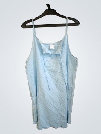  hellblaues Spaghettiträgerkleid mit Rüschensaum
