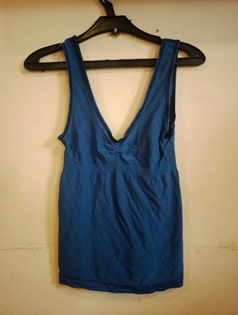 Blaues Tanktop