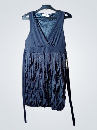 Formi@ ärmelloses Kleid mit Rüschenrock