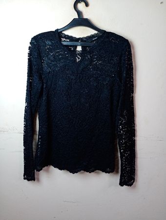 Vero Moda Schwarzes Spitzen-Longsleeve-Top
