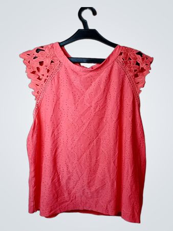 Korallenfarbener Spitzenbesatz Top