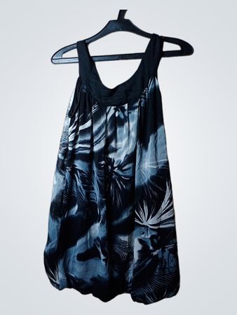 Club L ärmelloses Kleid mit abstraktem Druck