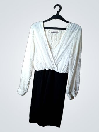 Anna Field Weißes und Schwarzes Langarmkleid
