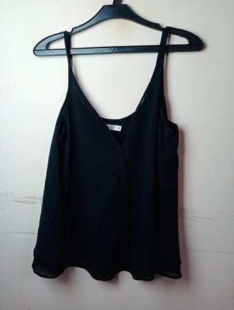 IVIVI Schwarzes Spaghetti-Träger Button-Front Tanktop