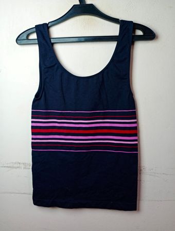 Navy Tanktop mit gestreiftem Detail