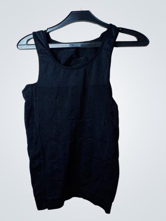 Schwarzes Tanktop