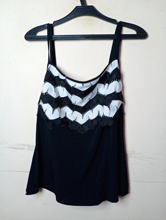 BORGHETTI Schwarzes Tanktop mit weißem Zickzackrand