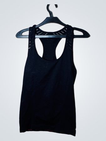 Schwarzes Tanktop