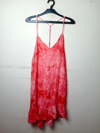 liebe m rotes Batik-Überkleid