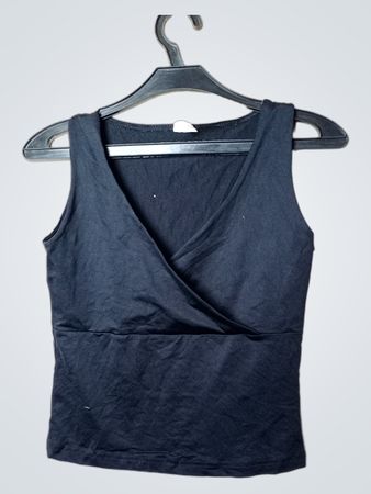 Schwarzes ärmelloses Wickeltop