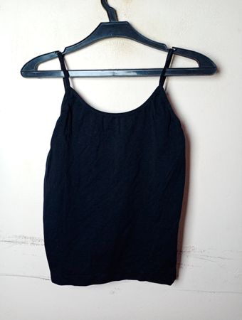 Schwarzes Trägershirt