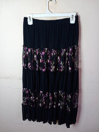 NEW WAVE gestufter floraler Midirock