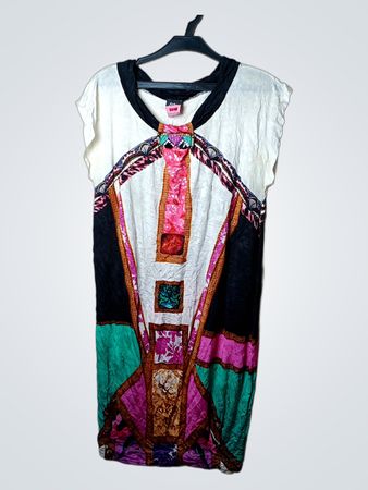 fehu. Frauen Grafikdruck T-Shirt Kleid