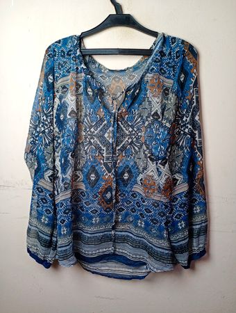 Yessica Blaue Gemusterte Bluse