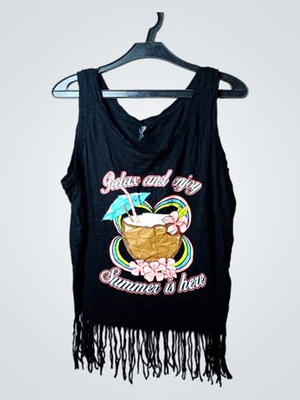 Schwarzes Tanktop mit "Relax and Enjoy Summer is Here" Grafik und Fransen