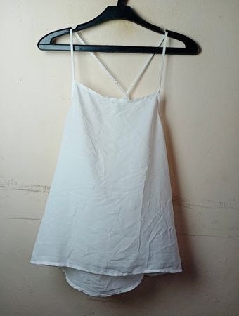 Weißes Spaghetti-Trägerkleid