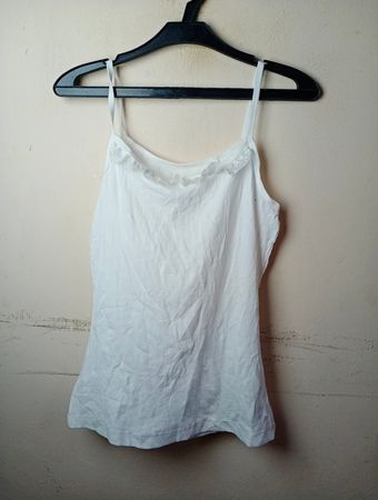 Esmara Weiße Ripp-Cami mit Spitzenbesatz