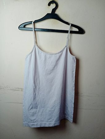 Weißes Trägershirt