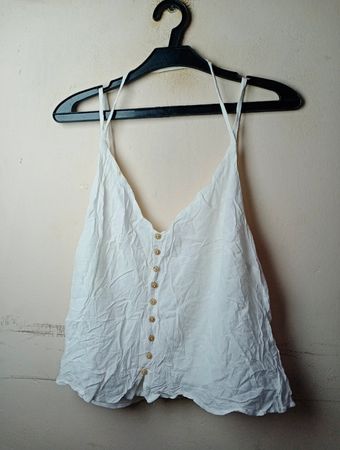 Stradivarius Weißes Button-Up Cami Top