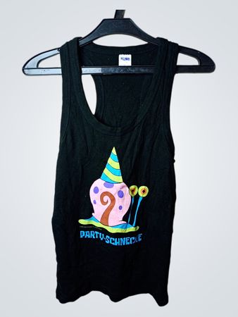 Schwarzes Tanktop mit Gary dem Schneckenmotiv
