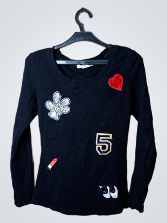 Schwarzes Langarmhemd mit Patches