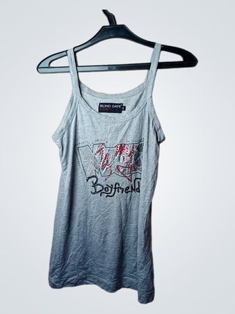 Blind Date Casual Tanktop mit 'My Boyfriend' Grafik