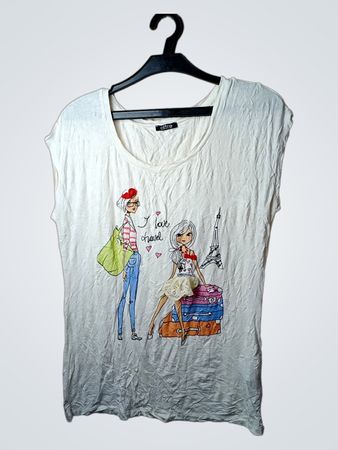 Oltre Grafik-T-Shirt mit dem Eiffelturm und dem Text "Ich liebe Reisen