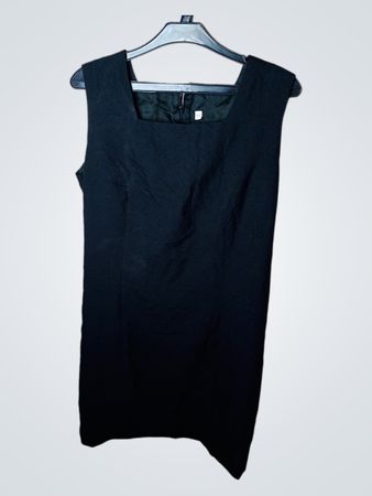 Schwarzes ärmelloses Kleid mit Größe 40 Etikett