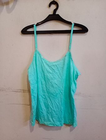 Türkise Spaghetti-Träger-Camisole mit Pailletten