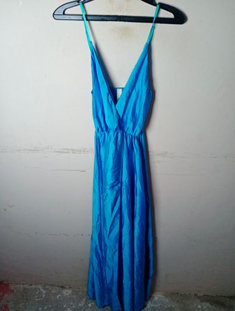 Blaues Spaghetti-Träger-Maxi-Kleid