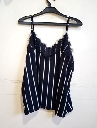 JEAN PASCALE Gestreifter Spitzenbesatz Camisole-Top