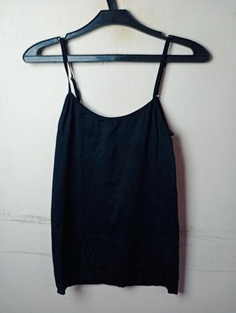 Exxe Black Spaghetti Strap Tank Top