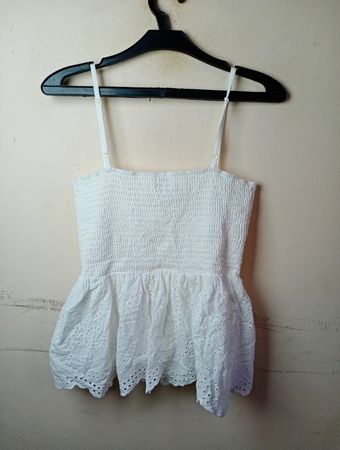 ONLY Weißes Ösen Peplum Cami Top