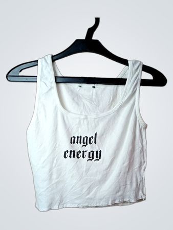 Weißes geripptes Tanktop mit "angel energy" Grafik