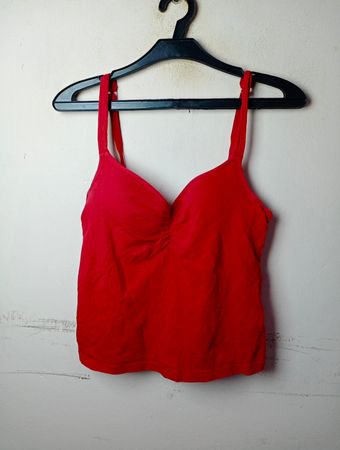 Rotes Trägertop