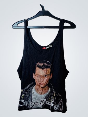Schwarzes Tanktop mit "Chy-Baby" Grafik