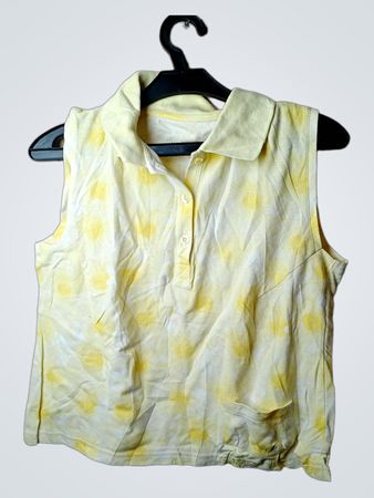 Ärmelloses gelbes Blumen-Polohemd