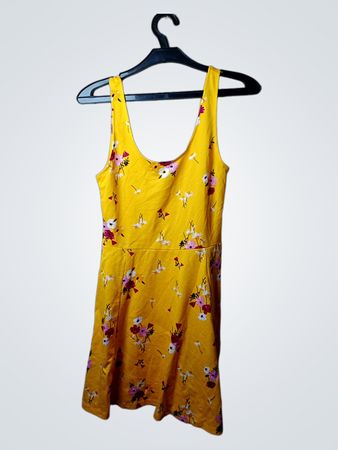 H&M Gelbes Blumenkleid im Fit-and-Flare-Stil