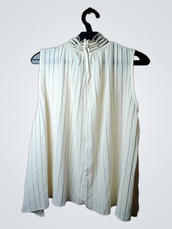 TU Damen ärmelloses plissiertes Top mit Stehkragen
