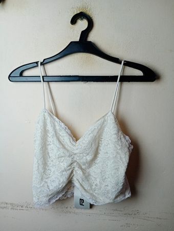 Weiße Spitzen-Shirts