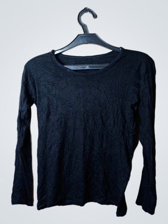 Schwarzes Langarmshirt