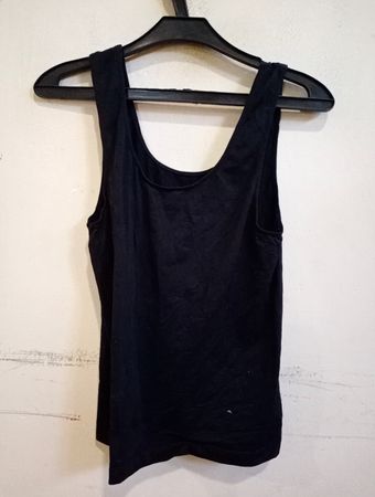 Schwarzes Tank-Top