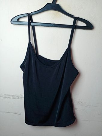 Schwarzes Cami-Top