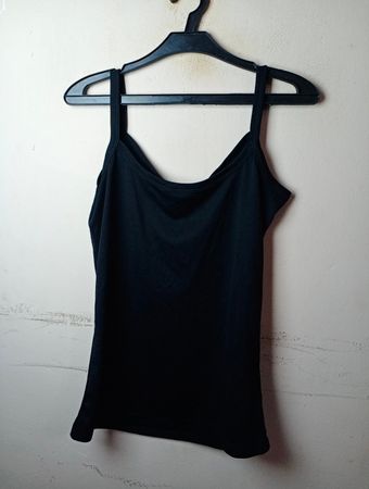 Schwarzes Tanktop