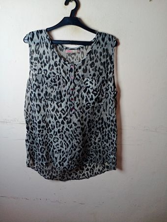 SAINT TROPEZ Leopardprint Ärmellose Bluse