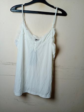 Amisu Weißes Spitzen-Trim Cami Top