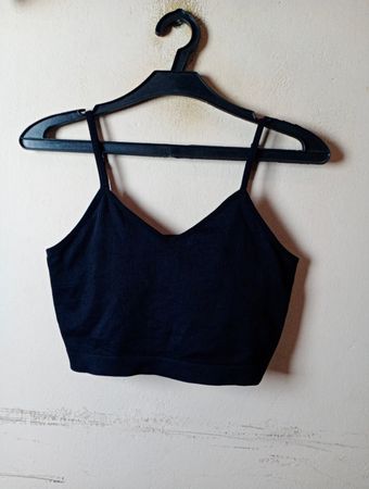 Love to lounge Schwarzes Ripp-Crop-Top mit Spaghettiträgern