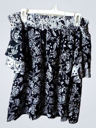 Yessica Schwarz und Weiß Blumen Off-the-Shoulder Bluse