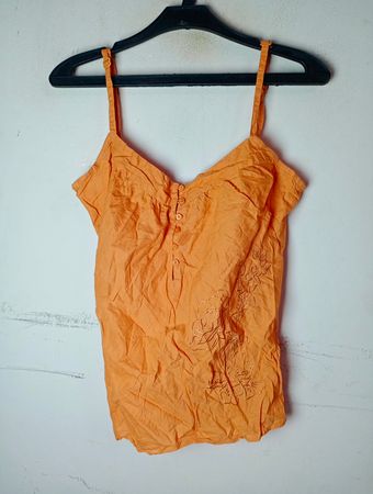 Orange Tanktop mit floralem Stickerei