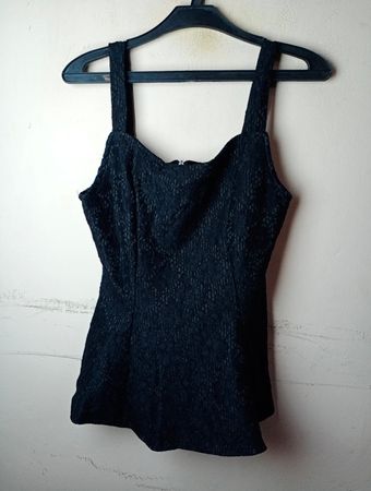 Schwarzes Spitzen-Trägershirt
